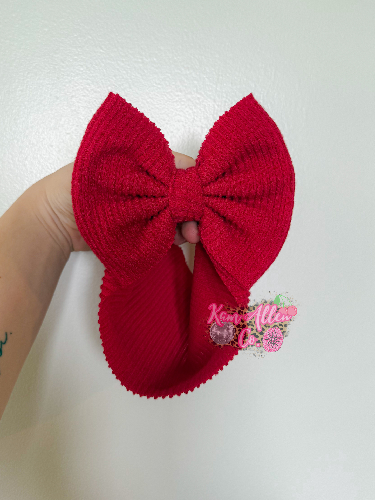 Red Waved