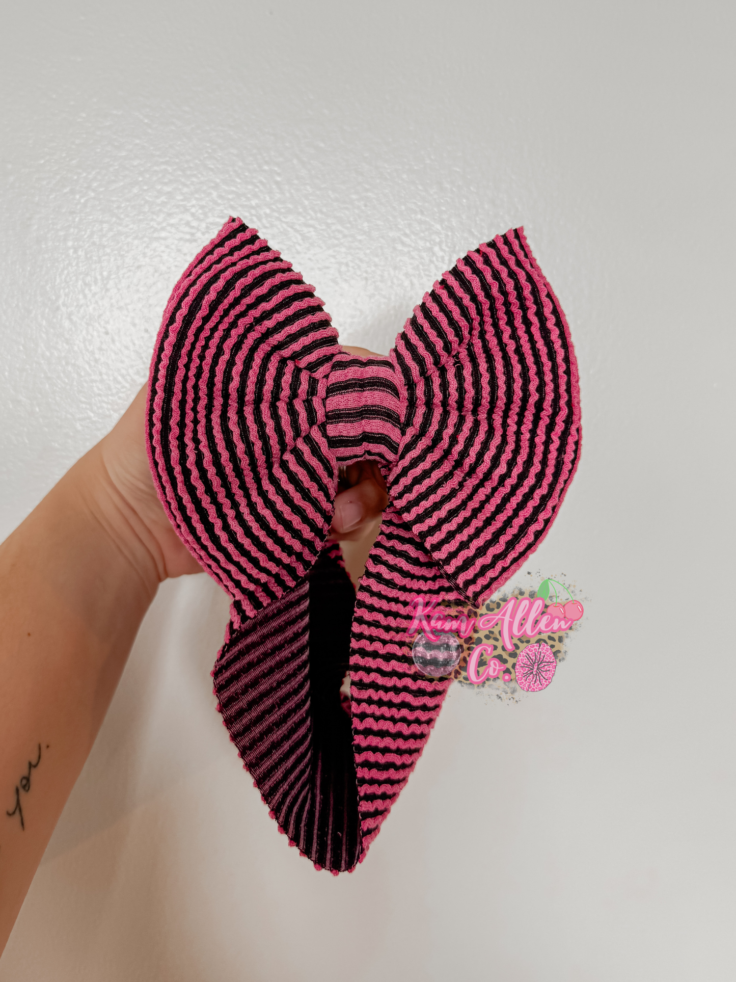 Pink & Black Waved
